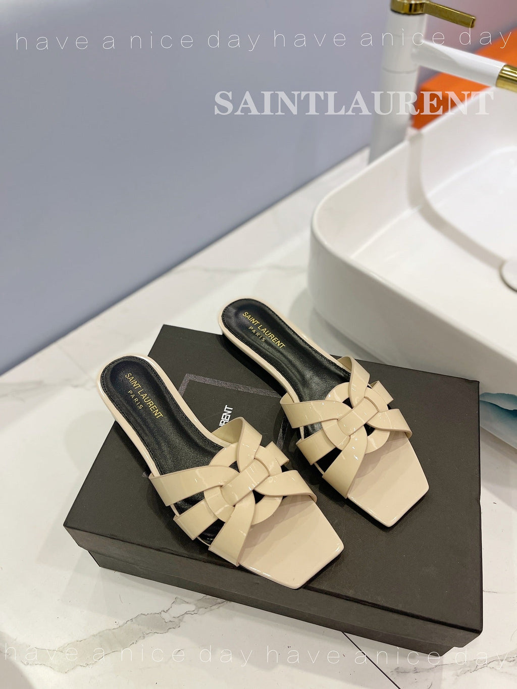 SL TRIBUTE SLIPPERS GLOSSY PASTEL YELLOW CALFSKIN