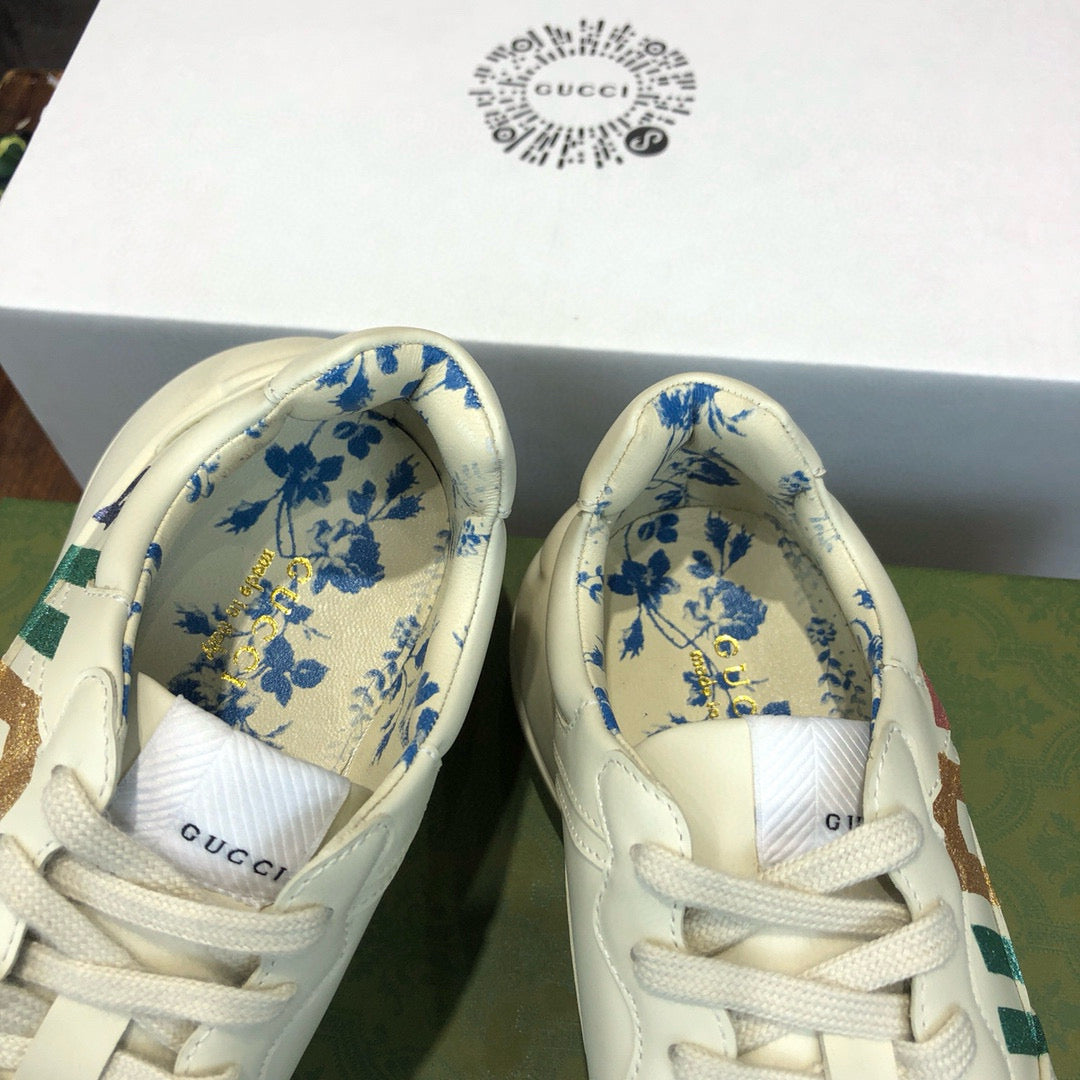 GUC Sneakers