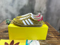 GUC Sneakers