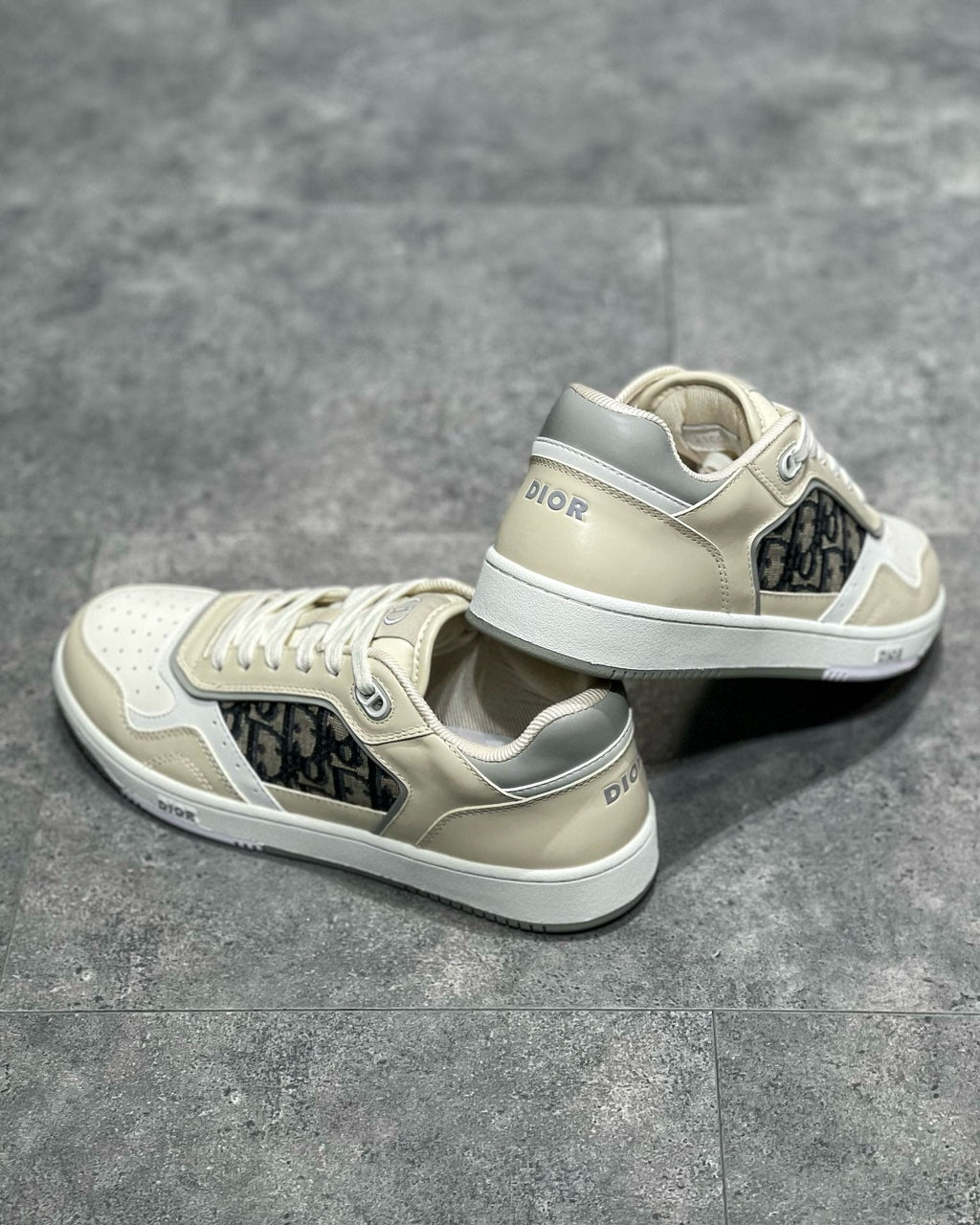DIO Sneakers