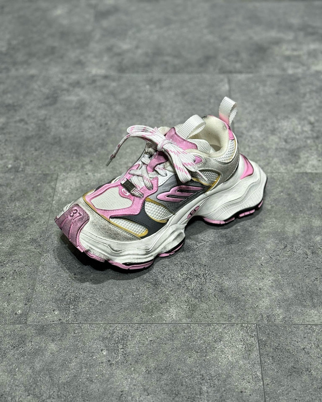 BLCG Sneakers