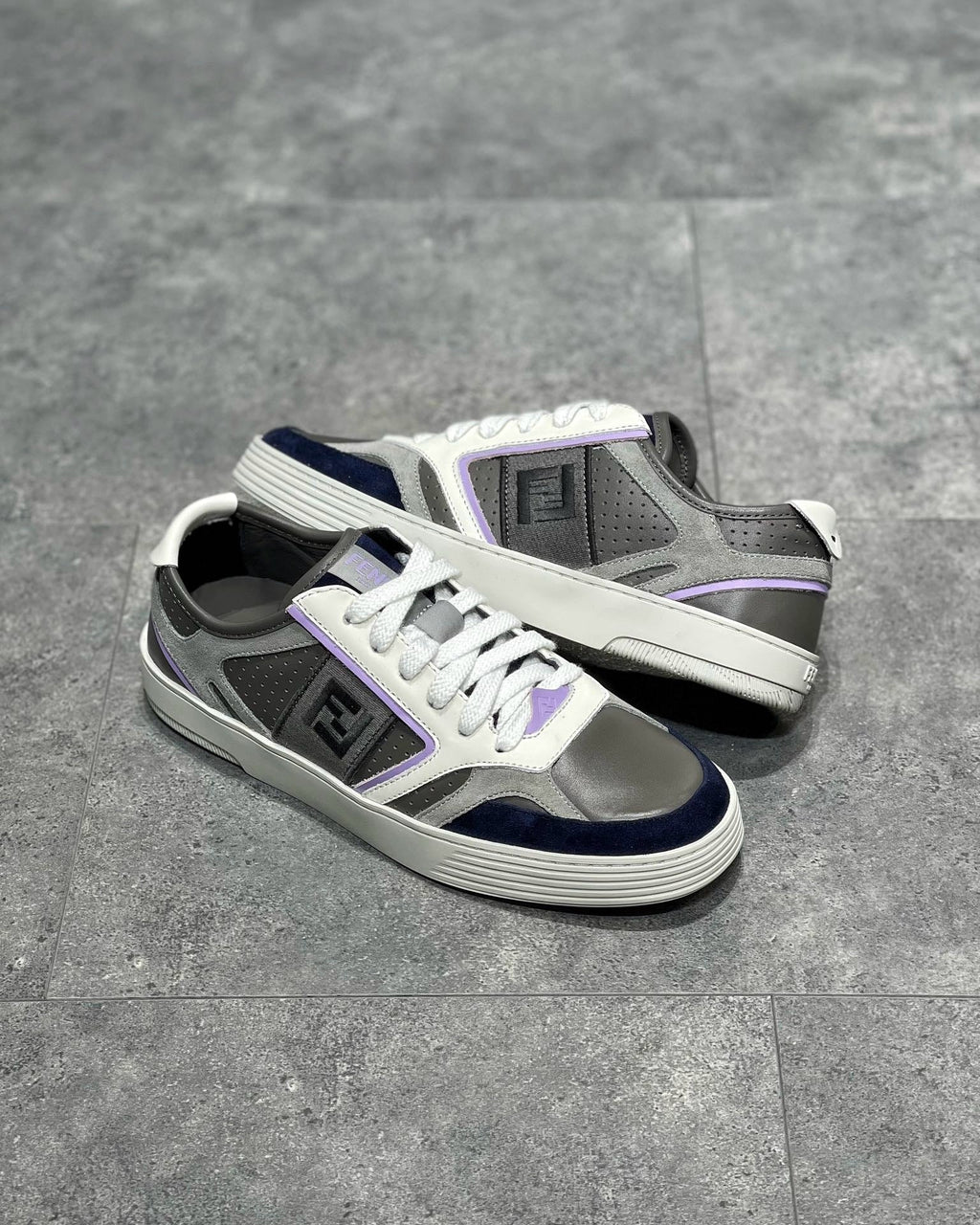 FEN Sneakers