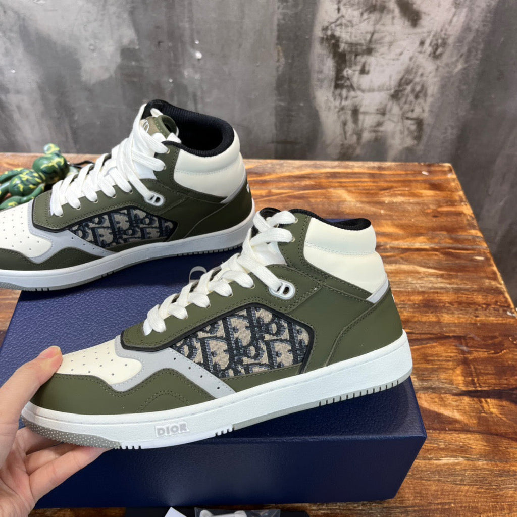 DIO Sneakers