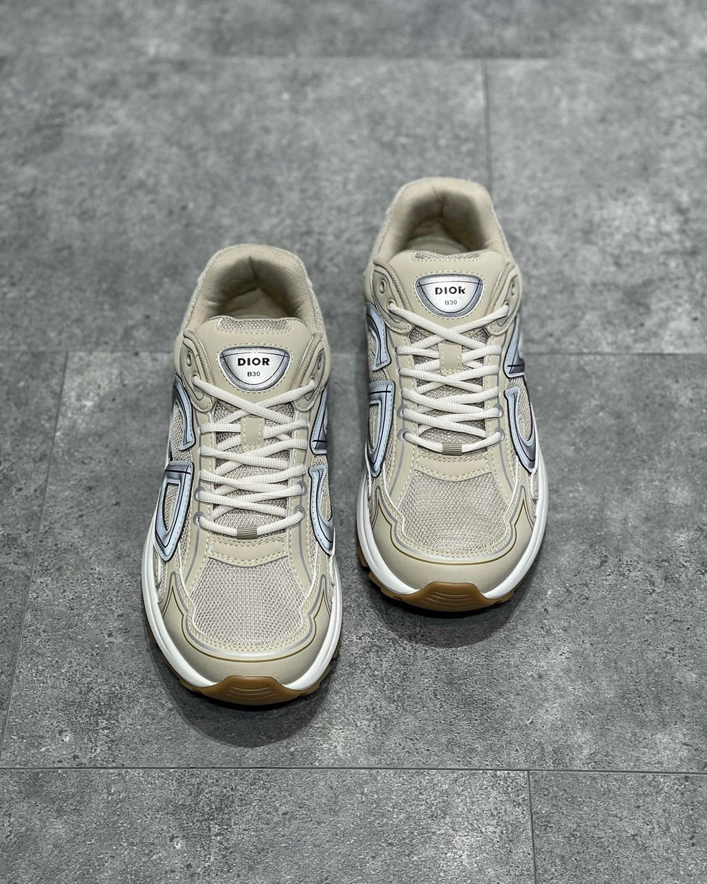 DIO Sneakers