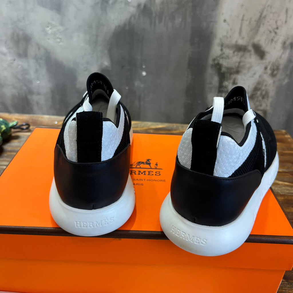 HERM Sneakers