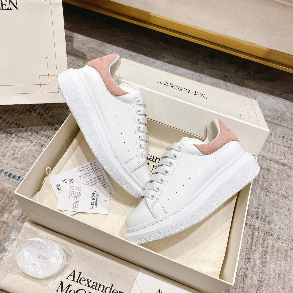 Sneakers & Shoes