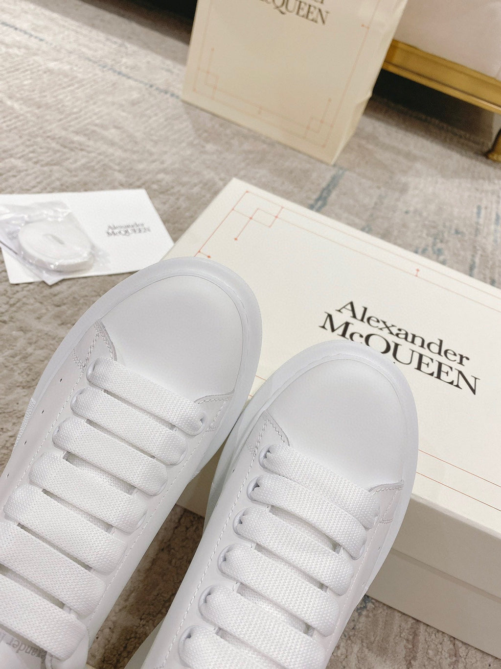 Sneakers & Shoes