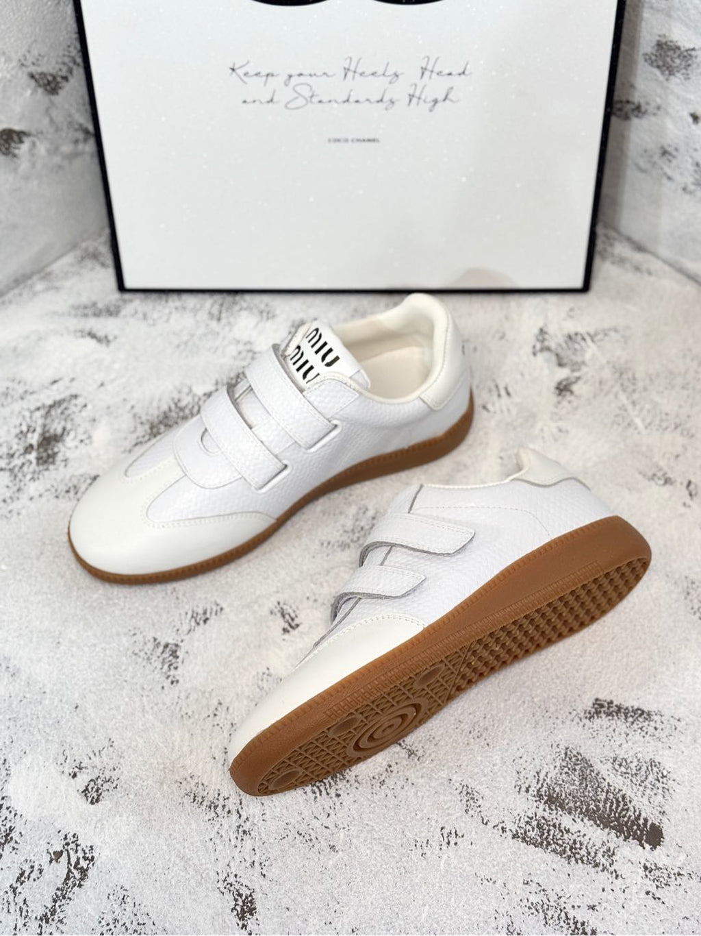 RETRO SNEAKERS WITH RIPTAPE STRAPS IN WHITE LAMBSKIN KNITTED PATTERN